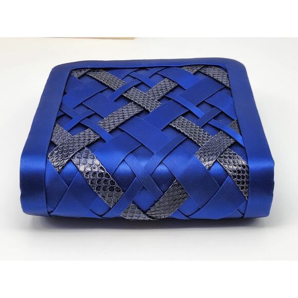 Vintage 1970s Cora Jacobs Electric Blue Satin Bag with Rope Strap - Picture 4 of 14